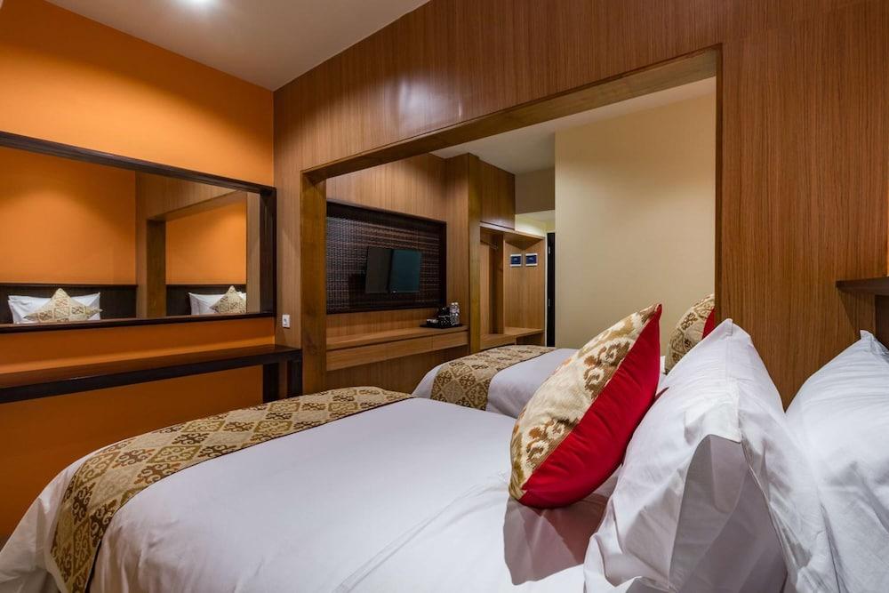 Ab Hotel Kuta By Agata Экстерьер фото
