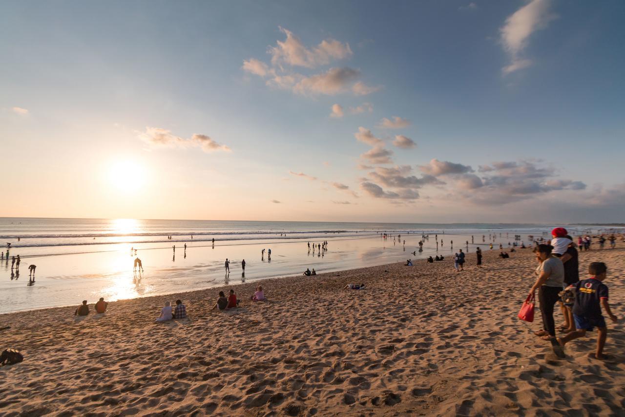 Ab Hotel Kuta By Agata Экстерьер фото