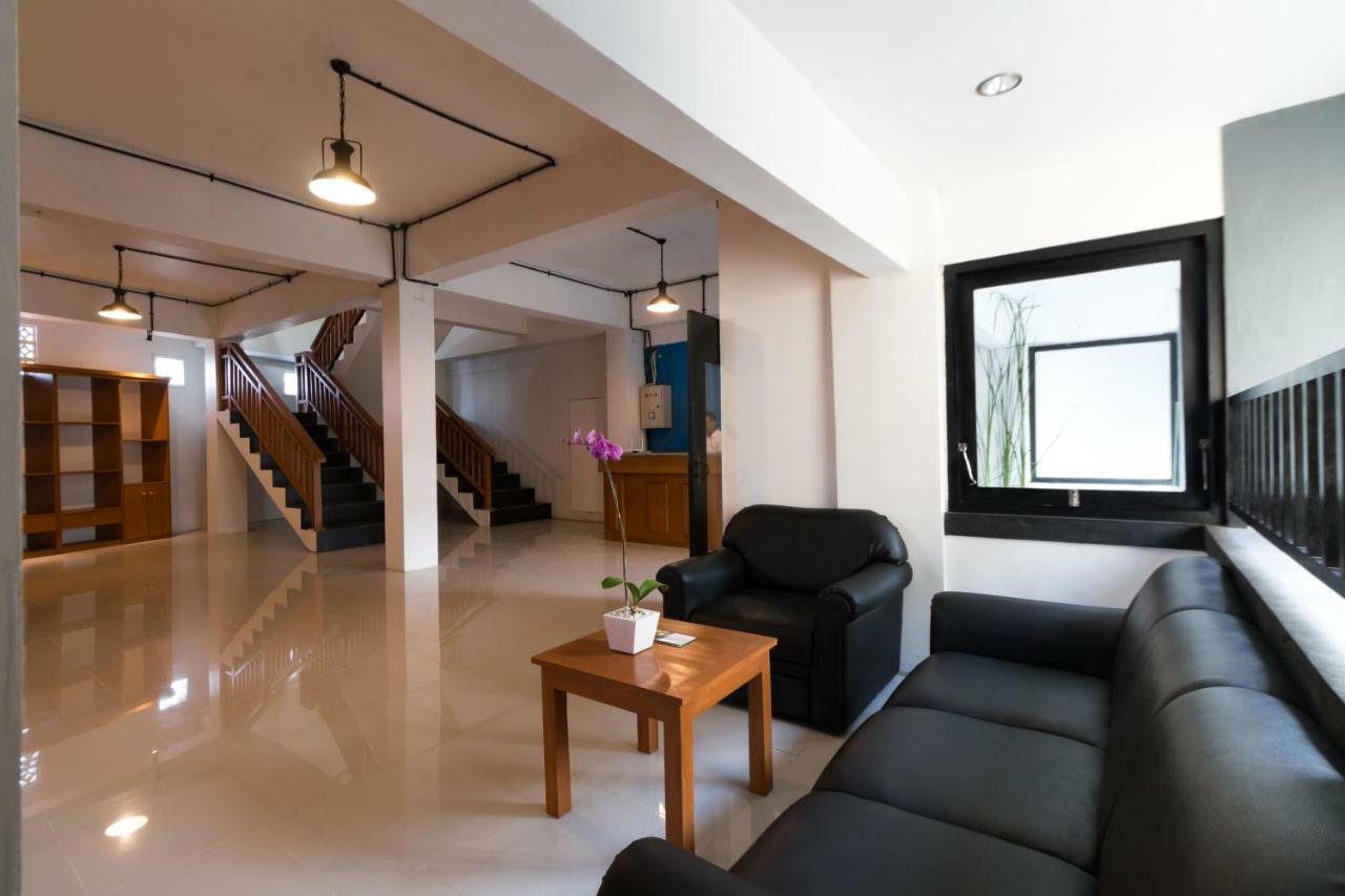 Ab Hotel Kuta By Agata Экстерьер фото
